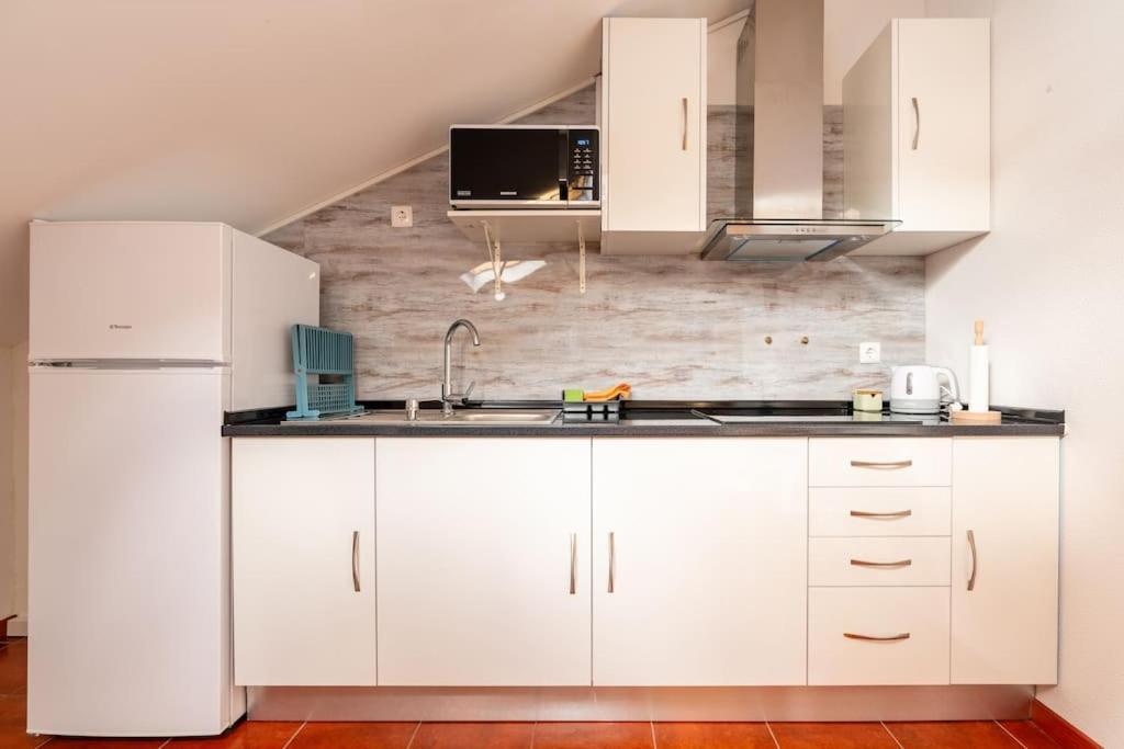 Ribeiro'S House, New Apartment With Amazing Sunsets Arco da Calheta  Exteriér fotografie